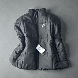 Nike Women's Oversize Black Puffer Vest